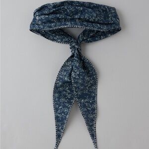 American Eagle Outfitters Blue Floral Scarf